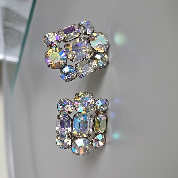 Vintage Crystal Aurora Borealis Clip On Earrings - Picture 4 of 16